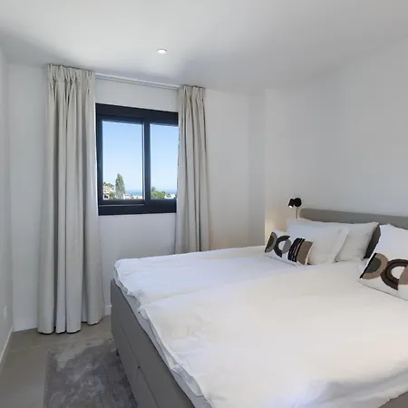Luxery With Terrace In Higueron Apartment *
