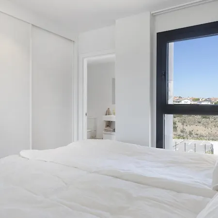 Apartment Luxery With Terrace In Higueron Fuengirola